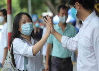 Đề thi Ngữ văn tốt nghiệp THPT đợt 2: Học sinh dễ dàng đạt từ 7-8 điểm