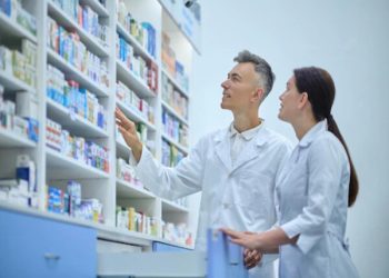 Điều gì đang chờ đón các sinh viên tốt nghiệp Cao đẳng Dược?