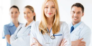 Du học ngành y ở Canada có khó không?