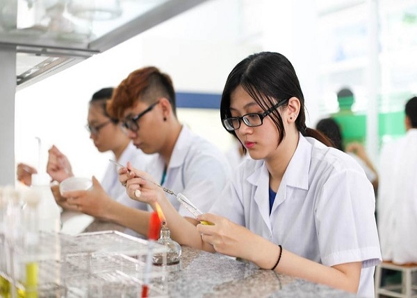 Có nên theo học ngành Dược không trong thời điểm hiện nay?