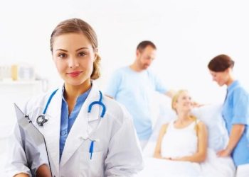 Vì sao những người theo học ngành Hộ sinh thường là nữ?