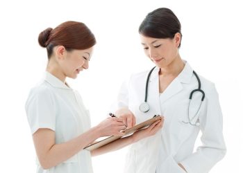 Sự khác biệt giữa Y sĩ và Điều dưỡng là gì?